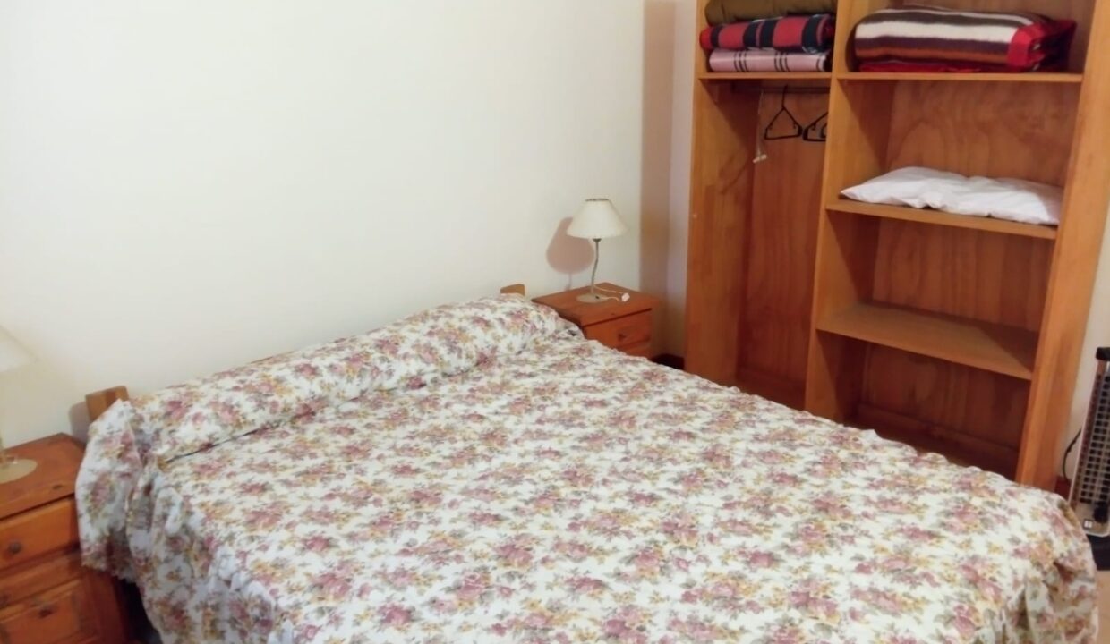 a0274787-3d7f-4749-8a73-d52d3459b239