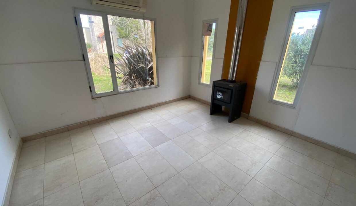 WhatsApp Image 2025-08-24 at 22.38.34 (3)