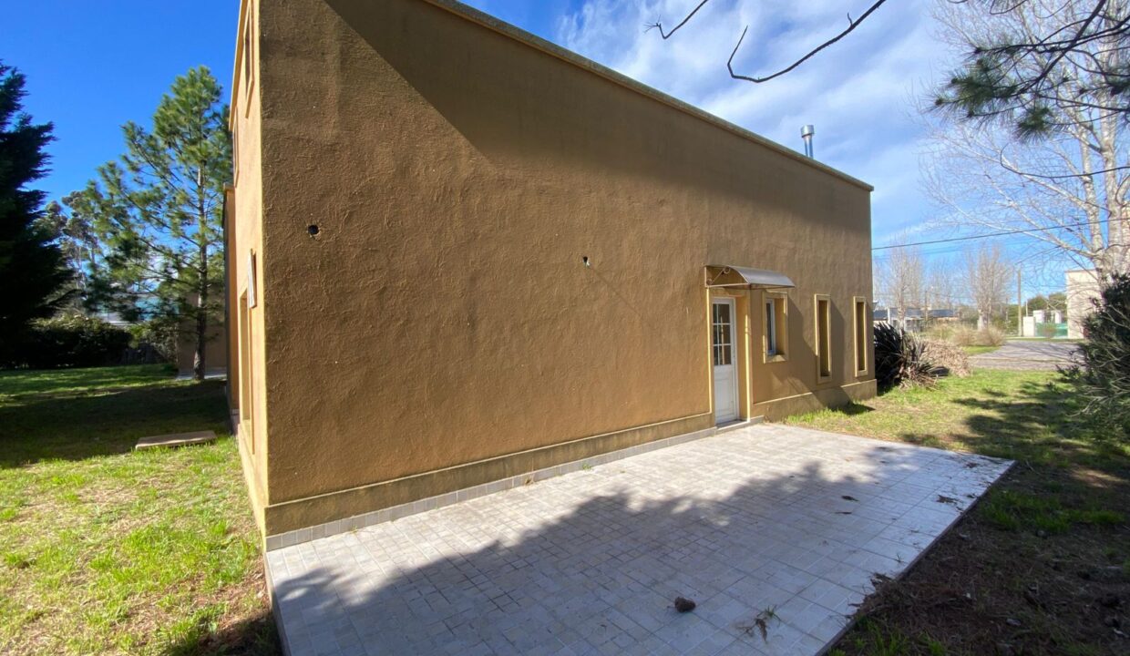 WhatsApp Image 2025-08-24 at 22.38.35 (2)